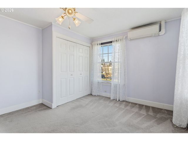 778 E LINCOLN St, Woodburn, OR 97071