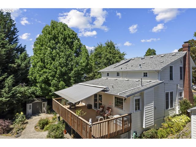 778 E LINCOLN St, Woodburn, OR 97071