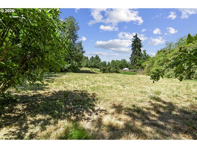 778 E LINCOLN St, Woodburn, OR 97071