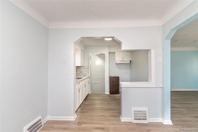 20048 Fleming Street, Detroit, MI 48234