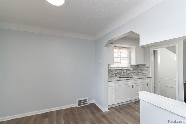 20048 Fleming Street, Detroit, MI 48234