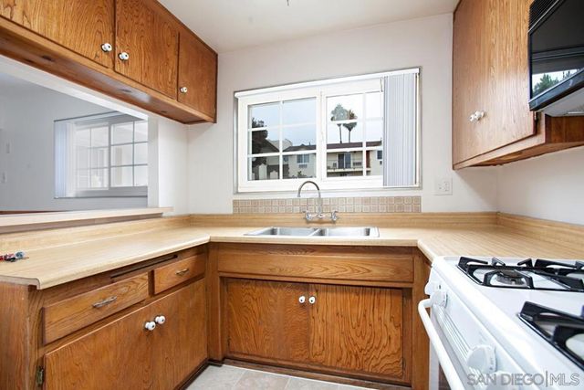 5219 Kesling Street, San Diego, CA 92117