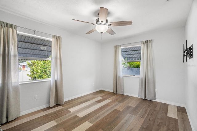 5555 13TH STREET N, St Petersburg, FL 33703