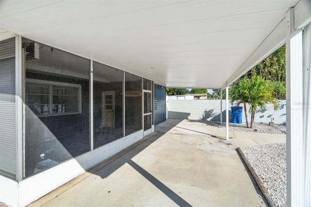 5555 13TH STREET N, St Petersburg, FL 33703