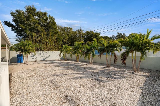 5555 13TH STREET N, St Petersburg, FL 33703