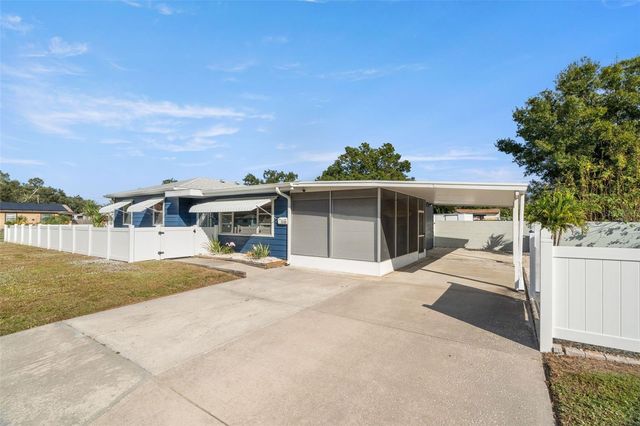 5555 13TH STREET N, St Petersburg, FL 33703