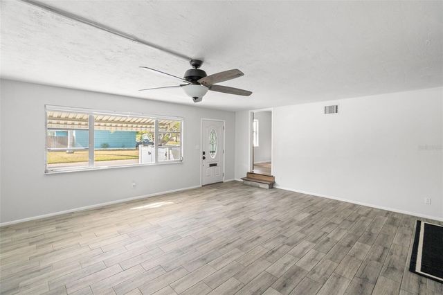 5555 13TH STREET N, St Petersburg, FL 33703