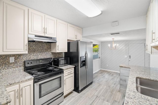 5555 13TH STREET N, St Petersburg, FL 33703