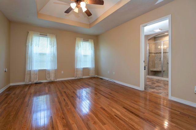 5306 N 12th Avenue, Ozark, MO 65721