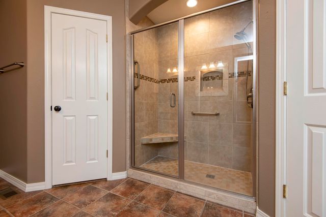 5306 N 12th Avenue, Ozark, MO 65721