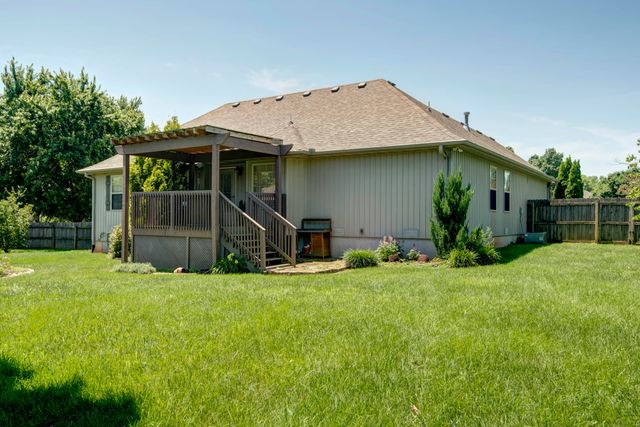 5306 N 12th Avenue, Ozark, MO 65721