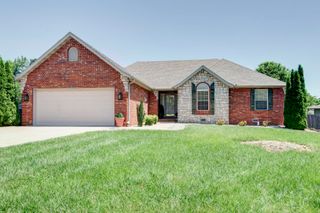 5306 N 12th Avenue, Ozark, MO 65721
