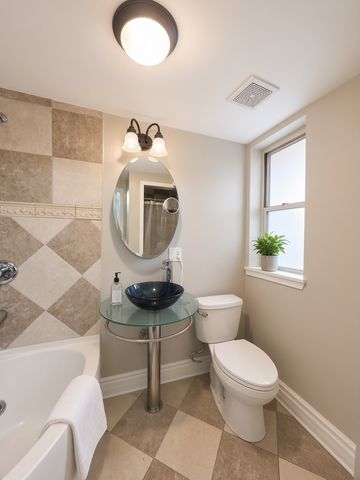 48 N Menard Avenue 3A, Chicago, IL 60644
