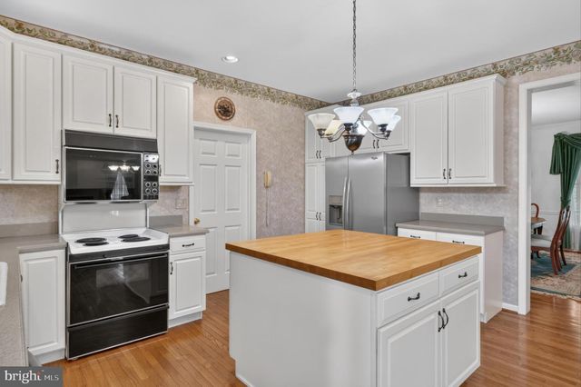 424 BUTTONWOOD RD, Landenberg, PA 19350