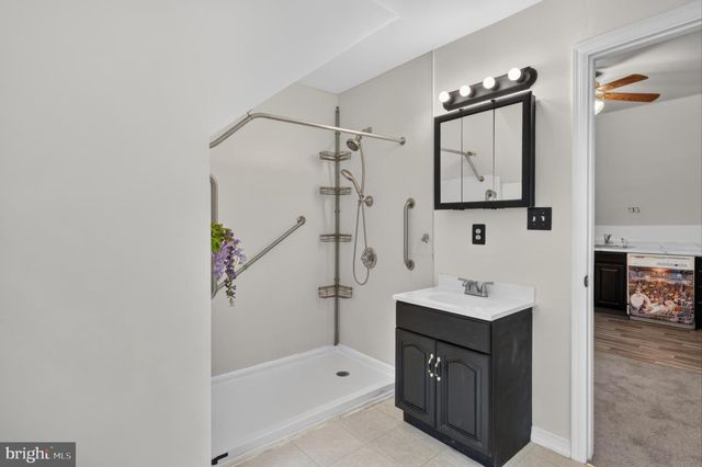 424 BUTTONWOOD RD, Landenberg, PA 19350