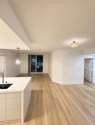 275 NE 18th St 910, Miami, FL 33132