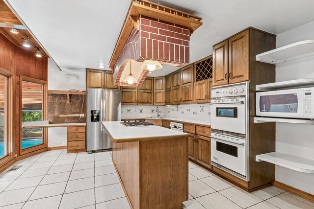 6936 N Kostner Avenue, Lincolnwood, IL 60712