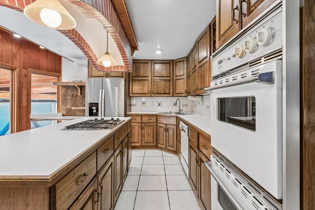 6936 N Kostner Avenue, Lincolnwood, IL 60712