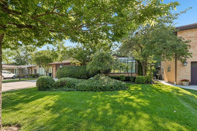 6936 N Kostner Avenue, Lincolnwood, IL 60712
