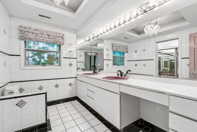 6936 N Kostner Avenue, Lincolnwood, IL 60712
