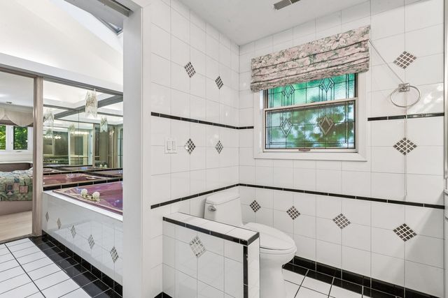 6936 N Kostner Avenue, Lincolnwood, IL 60712