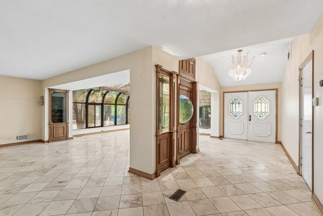 6936 N Kostner Avenue, Lincolnwood, IL 60712