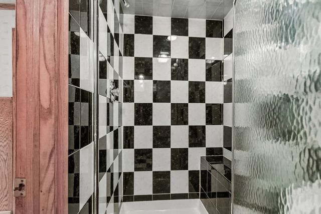 6936 N Kostner Avenue, Lincolnwood, IL 60712