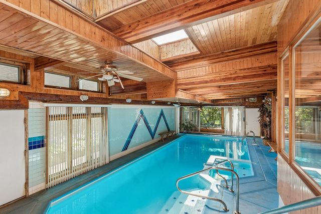 6936 N Kostner Avenue, Lincolnwood, IL 60712