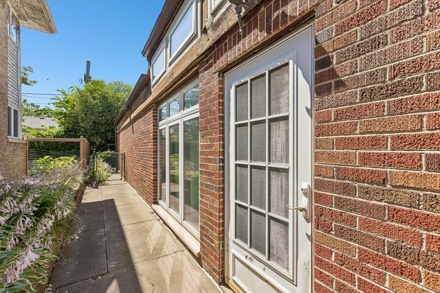 6936 N Kostner Avenue, Lincolnwood, IL 60712