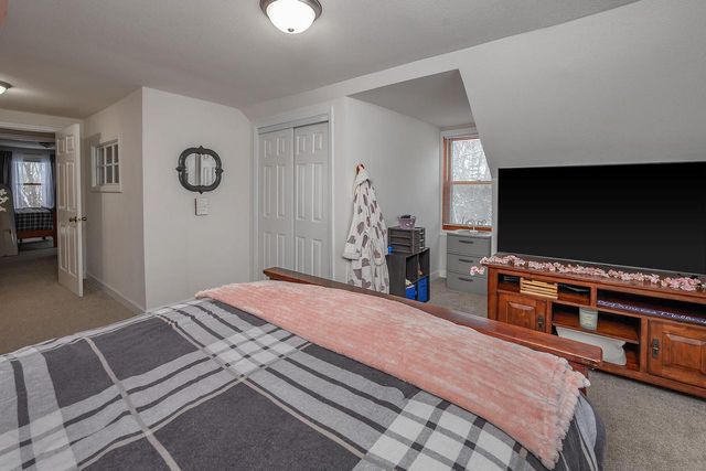 W229S8060 Big Bend DRIVE, Big Bend, WI 53103