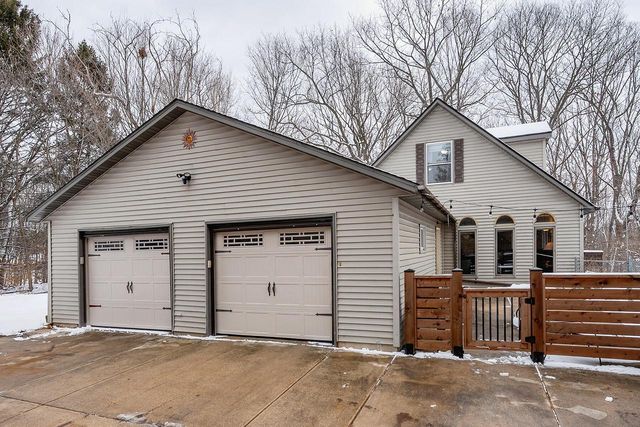W229S8060 Big Bend DRIVE, Big Bend, WI 53103