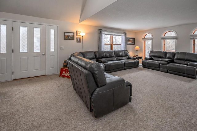 W229S8060 Big Bend DRIVE, Big Bend, WI 53103