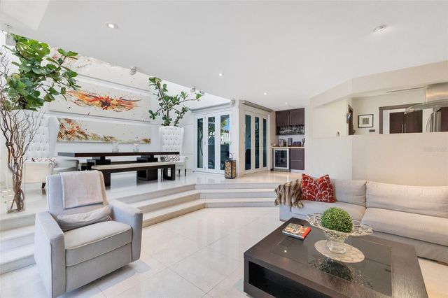 2008 ESPAÑA STREET, San Juan, PR 00911