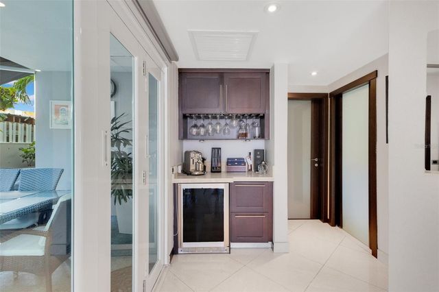 2008 ESPAÑA STREET, San Juan, PR 00911