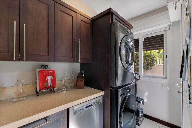 2008 ESPAÑA STREET, San Juan, PR 00911