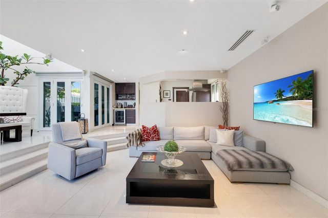 2008 ESPAÑA STREET, San Juan, PR 00911