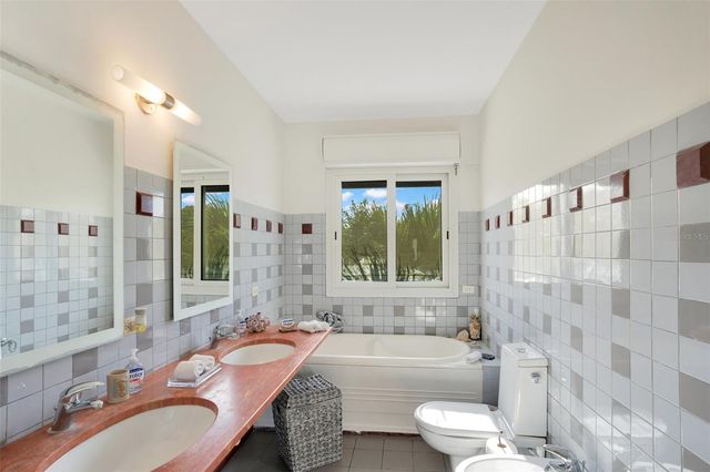 2008 ESPAÑA STREET, San Juan, PR 00911