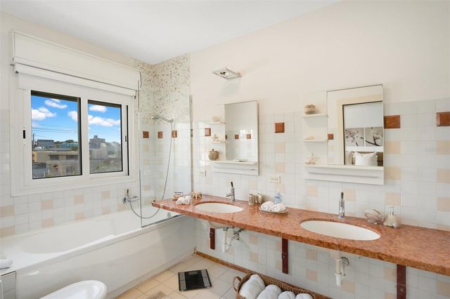 2008 ESPAÑA STREET, San Juan, PR 00911