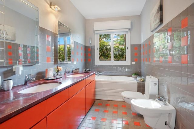 2008 ESPAÑA STREET, San Juan, PR 00911