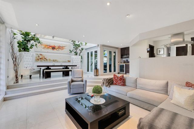 2008 ESPAÑA STREET, San Juan, PR 00911