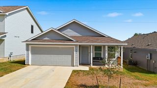 124 Wood Moss, Floresville, TX 78114