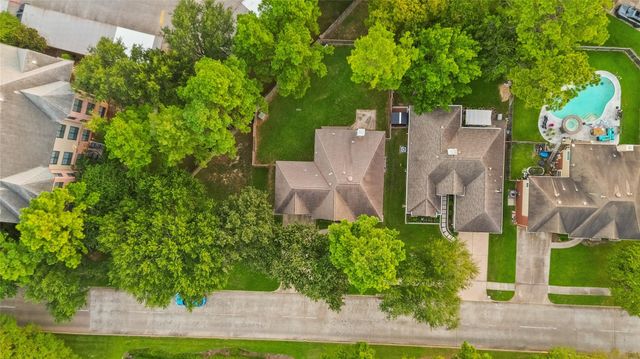 15819 Cutten Road, Houston, TX 77070