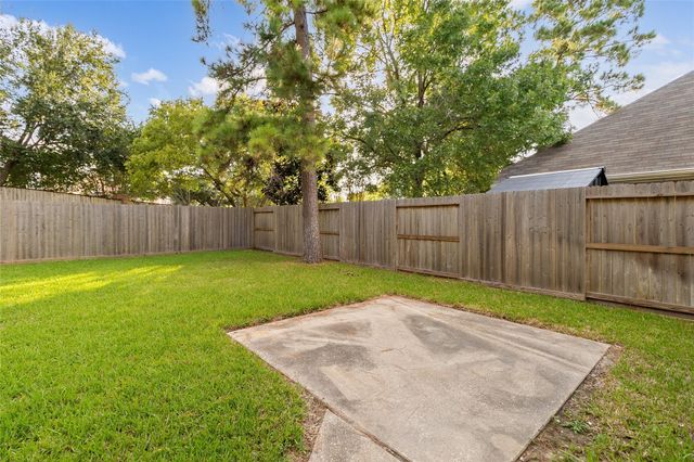 15819 Cutten Road, Houston, TX 77070