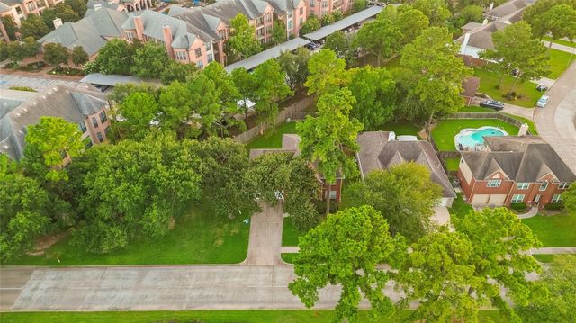 15819 Cutten Road, Houston, TX 77070