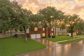 15819 Cutten Road, Houston, TX 77070