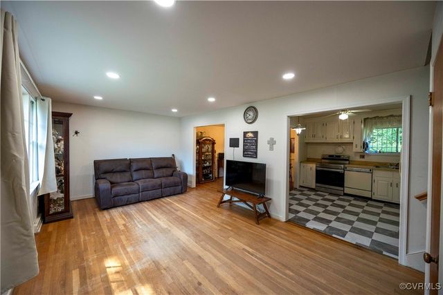 1656 Limerick Dr, Richmond, VA 23225