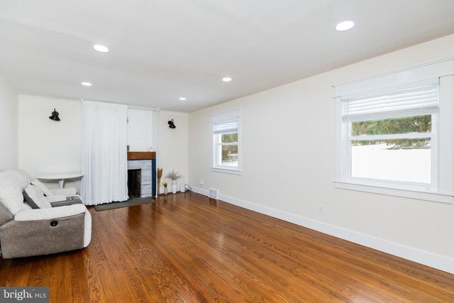 222 N STAR RD, Newark, DE 19711