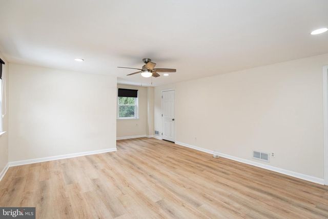 222 N STAR RD, Newark, DE 19711