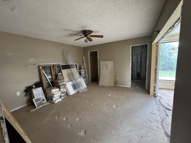 9020 NW 24th Pl, Sunrise, FL 33322