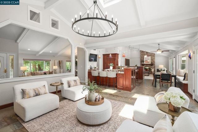 1883 Piedras Cir, Alamo, CA 94507
